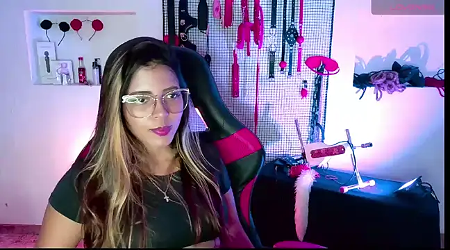 Snapshot of Megaan_Greey chatting on 01-28-25, 12:22 Megaan Greey online show from 01-28-25, 12:22