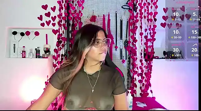 Snapshot of Megaan_Greey chatting on 02-13-25, 08:03 Megaan Greey online show from 02-13-25, 08:03