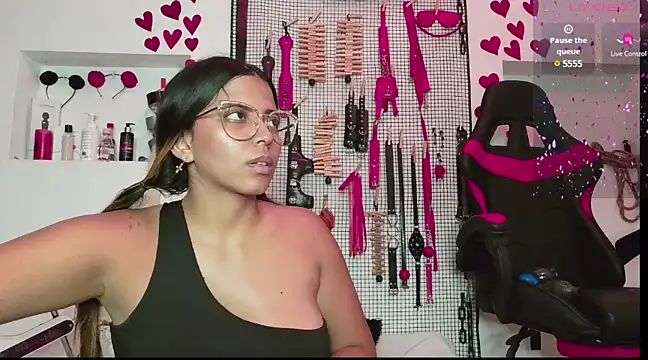 Snapshot of Megaan_Greey chatting on 03-08-25, 12:33 Megaan Greey online show from 03-08-25, 12:33