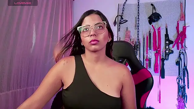 Snapshot of Megaan_Greey chatting on 09-13-25, 09:36 Megaan Greey online show from 09-13-25, 09:36