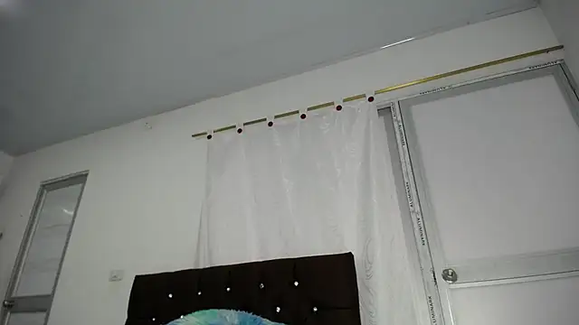 Sweet hot mia online show from 02-21-26, 01:56