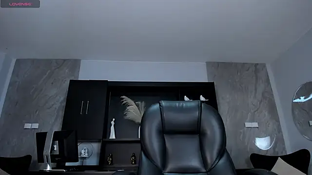 KatieNolan 1 online show from 12-14-25, 06:01