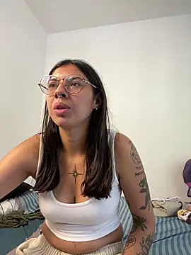 Argentiiniita online show from 03-19-25, 02:35