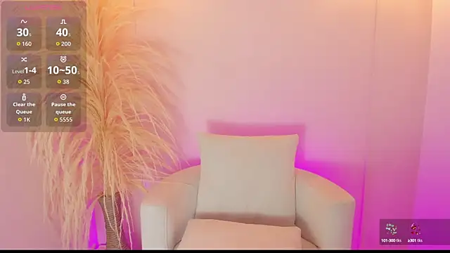 thaliafox  online show from 09-23-25, 12:24