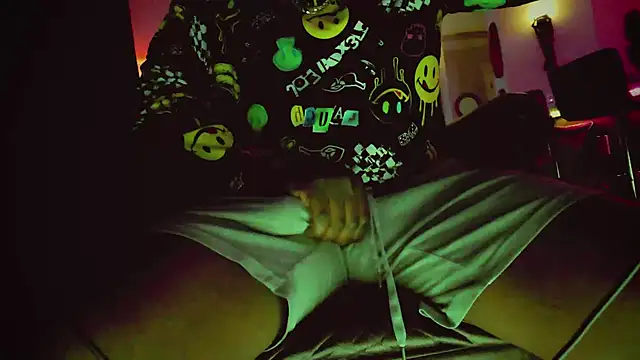 Snapshot of Pressure69mee chatting on 02-02-25, 09:08 Pressure69mee online show from 02-02-25, 09:08