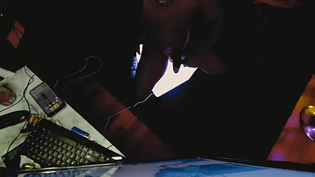 Snapshot of Pressure69mee chatting on 02-06-25, 09:32 Pressure69mee online show from 02-06-25, 09:32