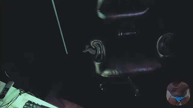 Snapshot of Pressure69mee chatting on 03-02-25, 12:31 Pressure69mee online show from 03-02-25, 12:31