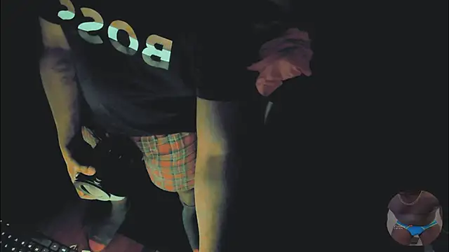 Snapshot of Pressure69mee chatting on 03-04-25, 11:43 Pressure69mee online show from 03-04-25, 11:43