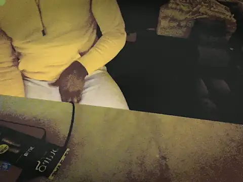 Snapshot of Pressure69mee chatting on 03-06-25, 06:19 Pressure69mee online show from 03-06-25, 06:19