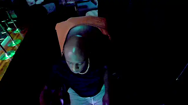 Snapshot of Pressure69mee chatting on 03-19-25, 01:32 Pressure69mee online show from 03-19-25, 01:32