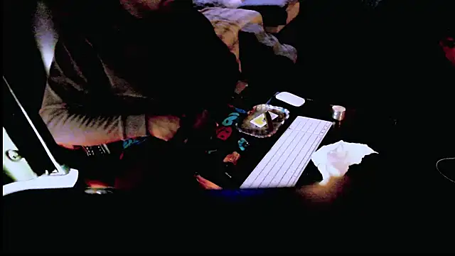 Snapshot of Pressure69mee chatting on 03-20-25, 07:25 Pressure69mee online show from 03-20-25, 07:25