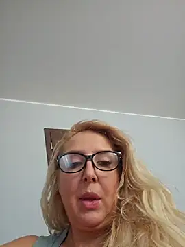 MariaRichi  online show from 03-15-25, 10:57