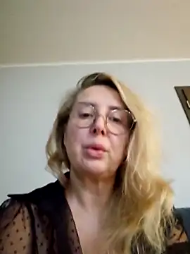 MariaRichi  online show from 02-10-26, 07:45