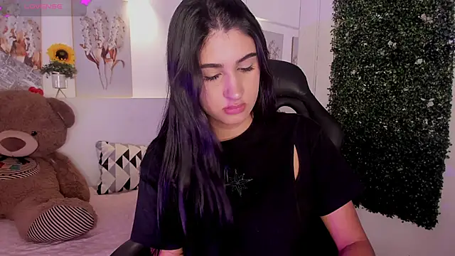 Ashley Evans18 online show from 11-08-25, 02:17