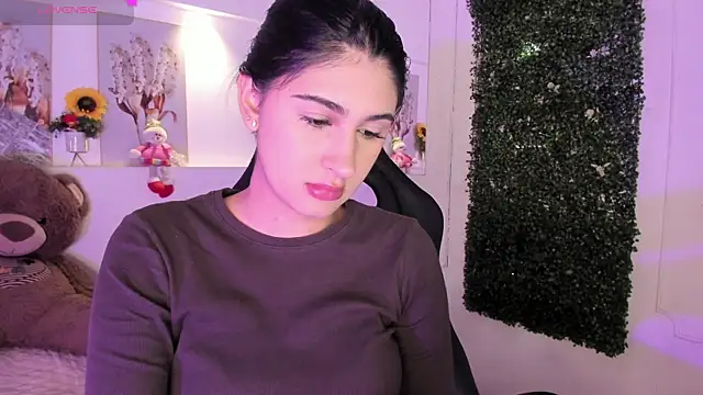 Ashley Evans18 online show from 12-04-25, 01:09