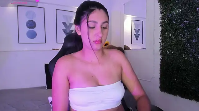 Ashley Evans18 online show from 01-07-26, 12:07