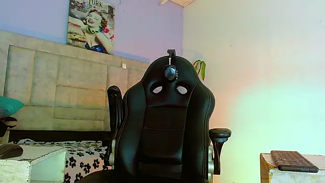 HannibalLester online show from 09-20-25, 04:57