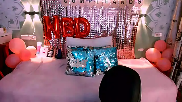 Emili Roux online show from 02-12-25, 01:37