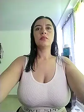 Snapshot of hailey85 chatting on 03-07-26, 06:38 hailey85 online show from 03-07-26, 06:38