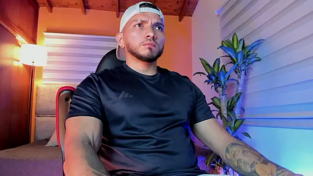 Snapshot of maximusclark1 chatting on 02-28-26, 04:46 maximusclark1 online show from 02-28-26, 04:46