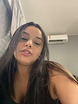 Snapshot of crystalmmour chatting on 02-28-25, 06:41 crystalmmour online show from 02-28-25, 06:41
