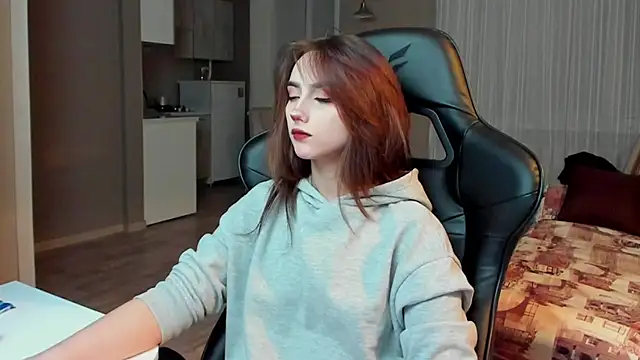 SilverDream online show from 02-13-25, 02:45