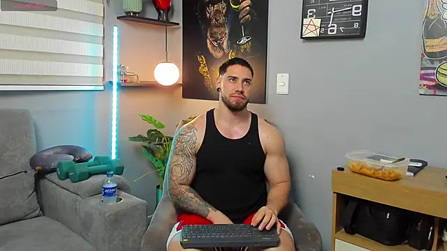 Giorgio-Leone online show from 04-18-26, 02:26