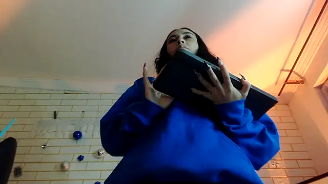 Snapshot of NYX1126 chatting on 12-18-25, 11:38 NYX1126 online show from 12-18-25, 11:38