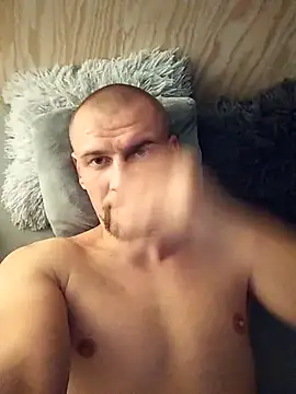 Snapshot of Regularfucker28 chatting on 09-13-25, 03:17 Regularfucker28 online show from 09-13-25, 03:17