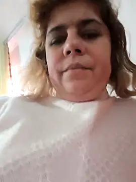 Snapshot of AnnyLwe chatting on 11-30-25, 10:52 AnnyLwe online show from 11-30-25, 10:52