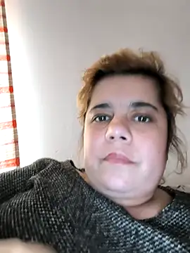 Snapshot of AnnyLwe chatting on 12-02-25, 01:05 AnnyLwe online show from 12-02-25, 01:05