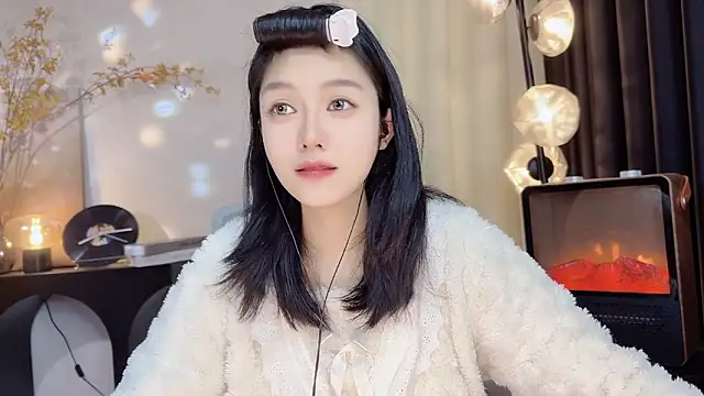 xiaodaibabyy online show from 01-08-25, 01:52