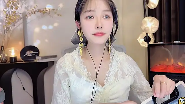 xiaodaibabyy online show from 01-11-25, 03:31