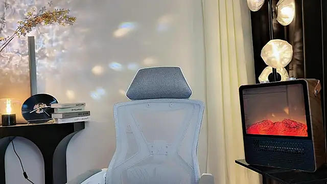 xiaodaibabyy online show from 02-20-25, 01:19