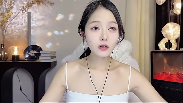 xiaodaibabyy online show from 03-04-25, 01:23