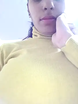 Snapshot of InLero chatting on 12-10-24, 03:52 InLero online show from 12-10-24, 03:52