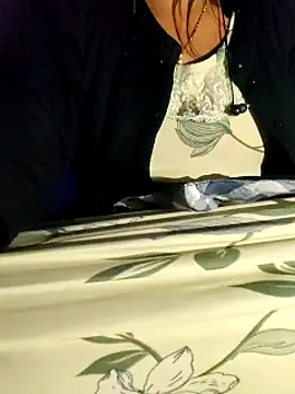 Snapshot of lovelyruhi chatting on 02-06-25, 06:35 lovelyruhi online show from 02-06-25, 06:35