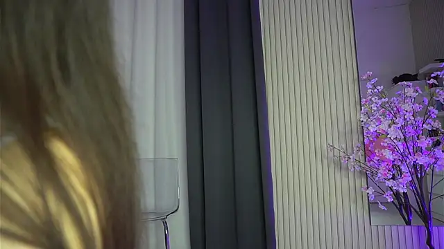 Snapshot of KatelynSparks chatting on 06-04-26, 05:46 KatelynSparks online show from 06-04-26, 05:46