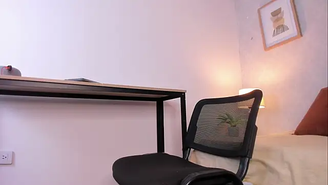 Caroline dh online show from 05-14-26, 11:39