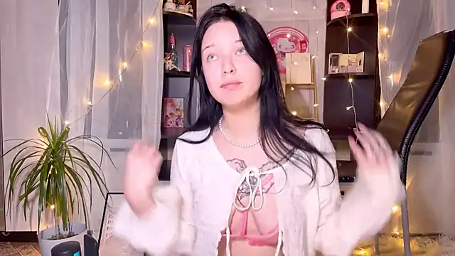 EmmaKittyCat online show from 11-21-25, 06:17