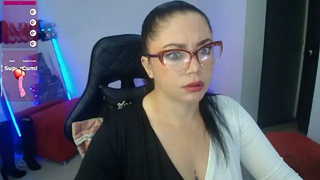 Snapshot of Madame_Shein_ chatting on 12-06-24, 09:21 Madame Shein online show from 12-06-24, 09:21