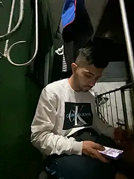 Jestebanano online show from 05-05-26, 05:04