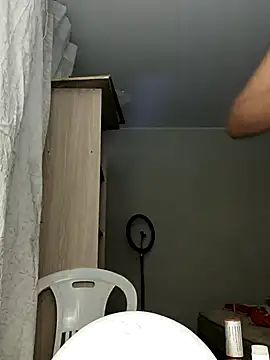 AleFantasy0001 online show from 01-06-25, 10:26