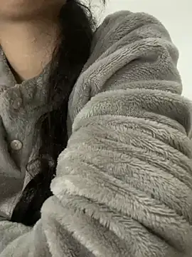 Snapshot of Lina-lolo chatting on 02-21-25, 07:43 Lina-lolo online show from 02-21-25, 07:43