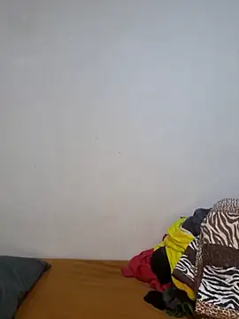 Snapshot of coqueto1210 chatting on 09-23-25, 06:33 coqueto1210 online show from 09-23-25, 06:33