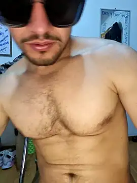 Snapshot of coqueto1210 chatting on 11-15-25, 03:52 coqueto1210 online show from 11-15-25, 03:52