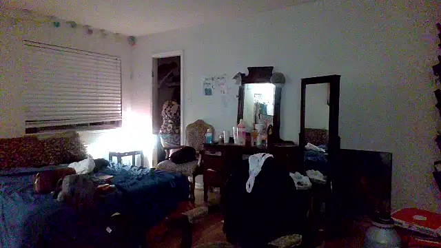 sophiarica online show from 05-28-26, 04:32