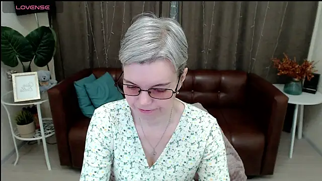 Cutie Erikaa1 online show from 01-22-25, 02:37