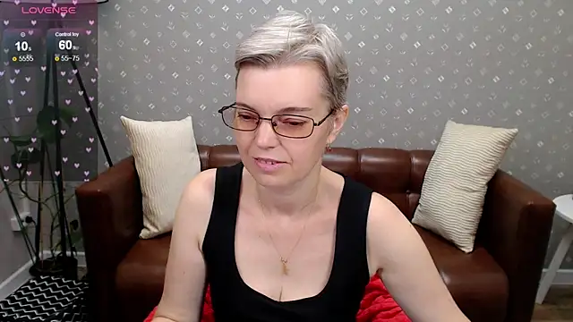 Cutie Erikaa1 online show from 10-11-25, 02:44