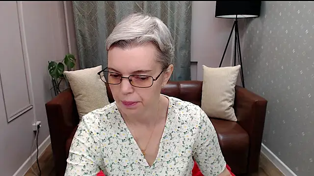 Cutie Erikaa1 online show from 10-18-25, 02:25